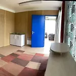 Lakepark Apartman شقة *