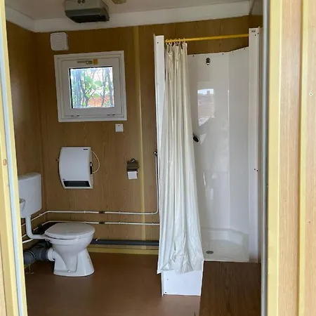 Apartment Lakepark Apartman *